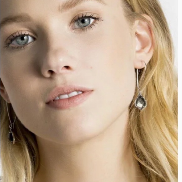 SOLD Kendra Scott Black Carinne Drop Earrings - Picture 3 of 4